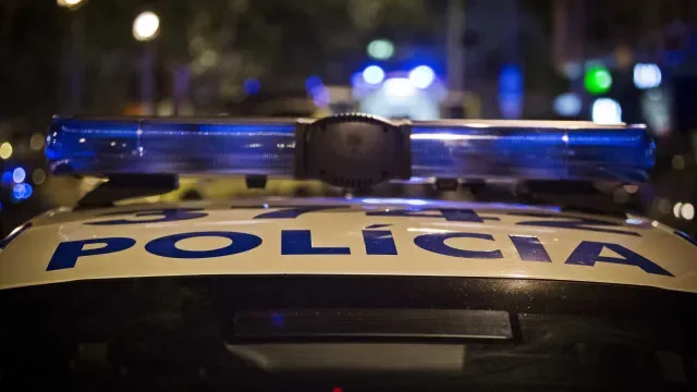 Motorista TVDE baleado por grupo dentro do carro em Sintra
