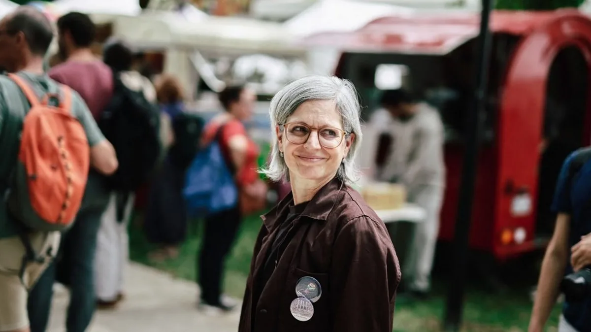 La députée Ecologiste Sandrine Rousseau plaide pour "une alliance" avec LFI, Jean-Luc Mélenchon lui répond que "toute aide sera la bienvenue"