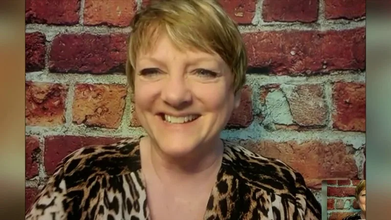 "S'il y a plus de 10.000 habitants, on n'y va pas": Alison Arngrim, alias Nellie Oleson de "La Petite Maison dans la prairie" attendue en Seine-et-Marne