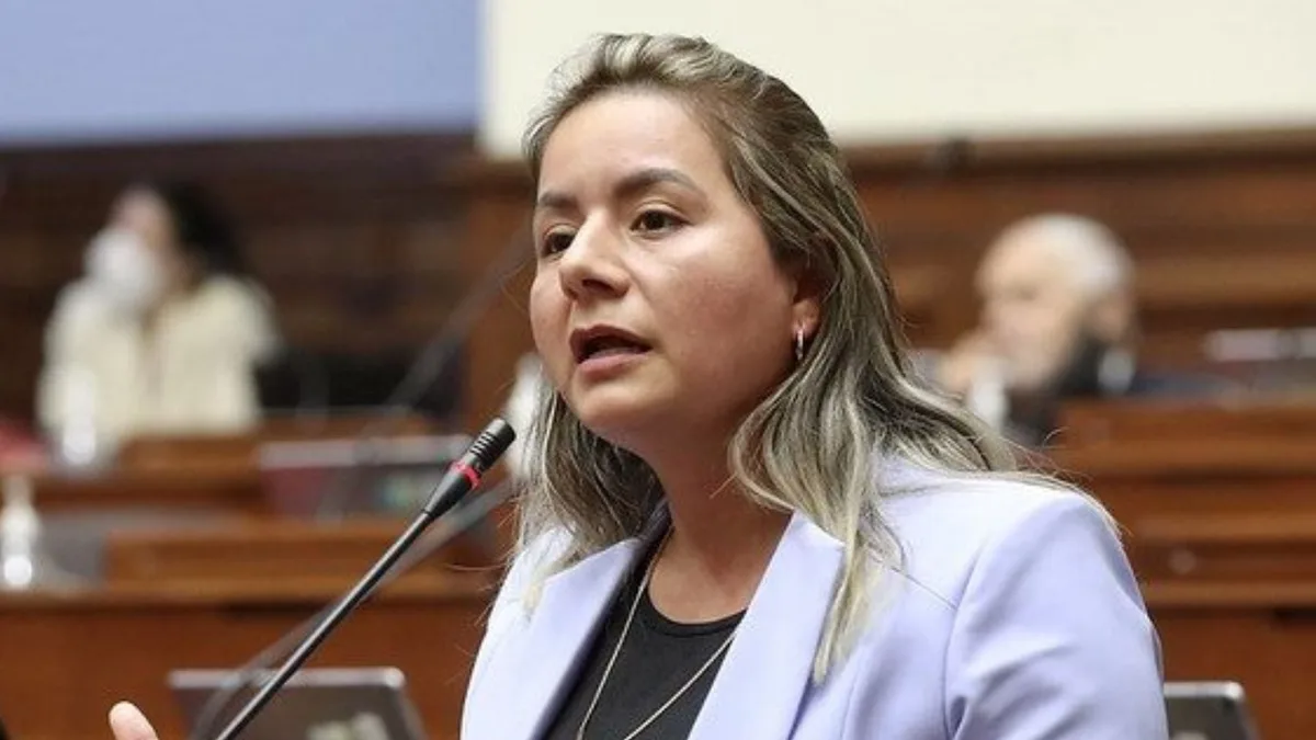 Tania Ramírez, allegada del ministro de Educación, renuncia al directorio de la Derrama Magisterial