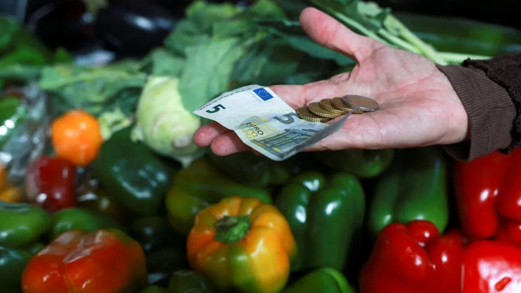 L’économie française «décroche» par rapport à ses voisins avec 0,4% de croissance prévue en 2026, selon l’Insee