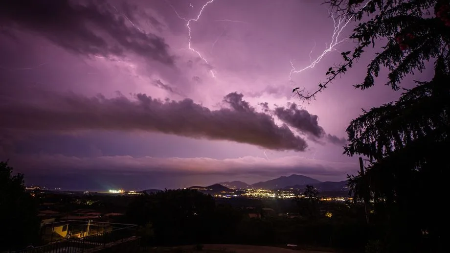 Orages : neuf départements en vigilance orange et 63 en jaune ce lundi