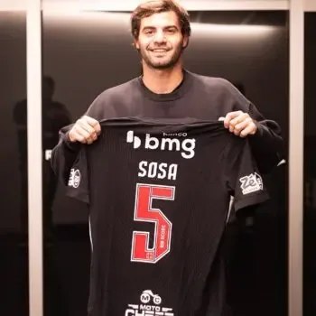 Vasco anuncia a contratação do volante Santiago Sosa, ex-Racing
