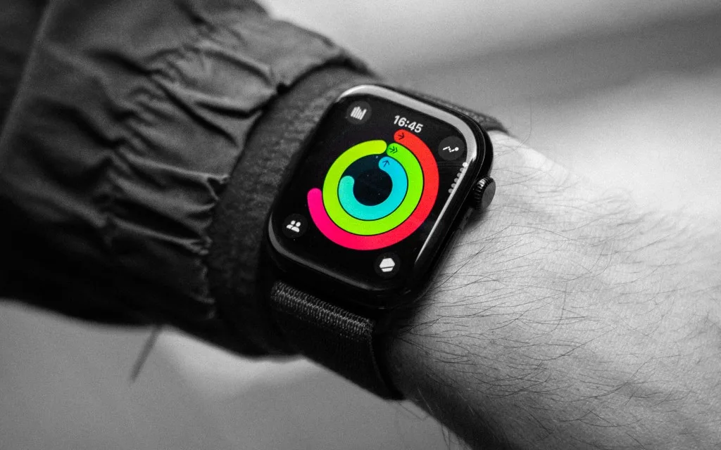 Logran conectar un Apple Watch a Android sin iPhone por primera vez
