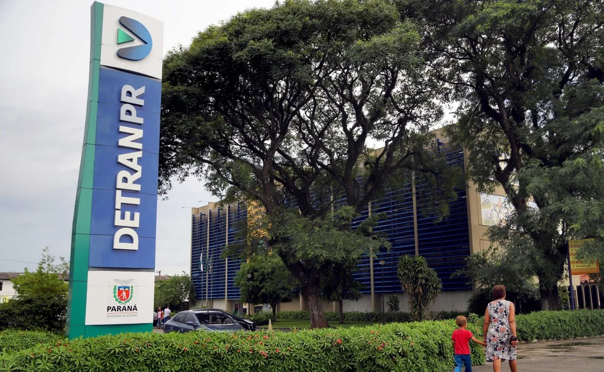 Detran-PR anuncia concurso público com 100 vagas para agentes de trânsito; veja onde ficam as oportunidades