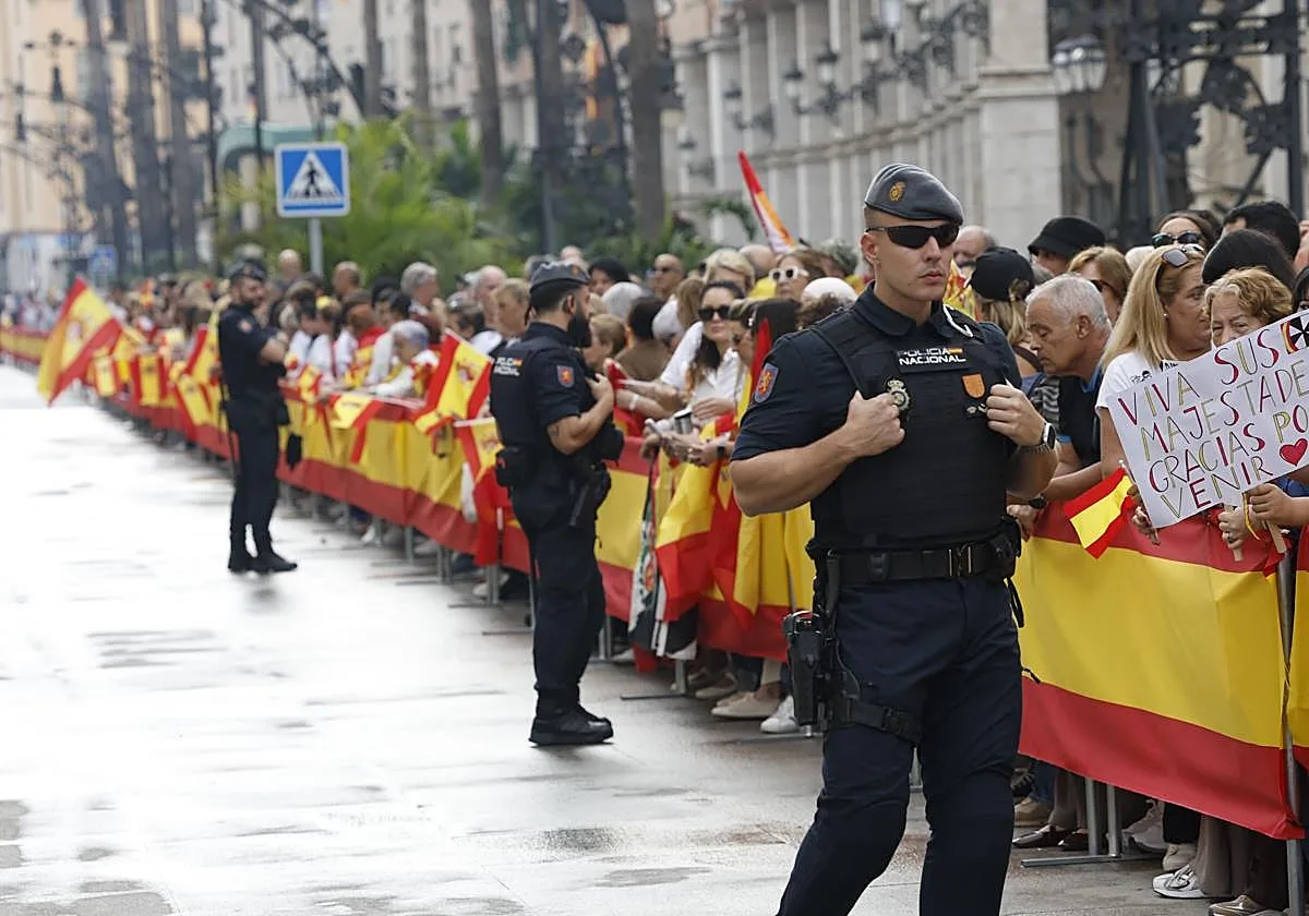 Los Reyes visitan Ceuta tras la invasión de inmigrantes, en directo: última hora de la visita oficial hoy