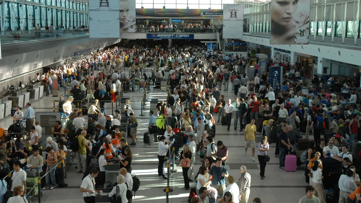 La balanza del turismo tendrá un déficit cercano a USD 6.000 millones en 2026