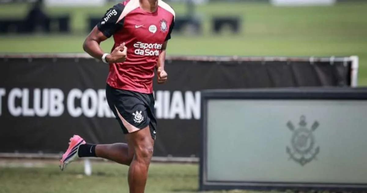Nottingham Forest aceita esperar e André fica no Corinthians até 2027