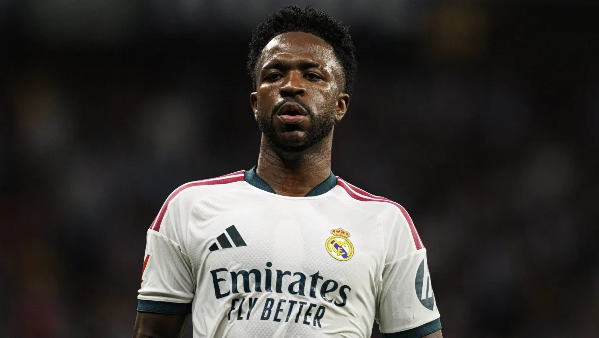 ‘Como se já houvesse um roteiro’: Real Madrid aumenta críticas aos critérios de árbitros para Vini Jr