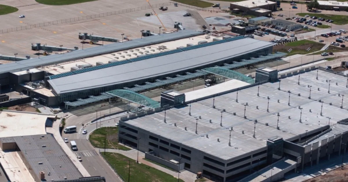 El aeropuerto de Wichita recibe una subvención de un millón de dólares para impulsar nuevos vuelos sin escalas hacia la Costa Este