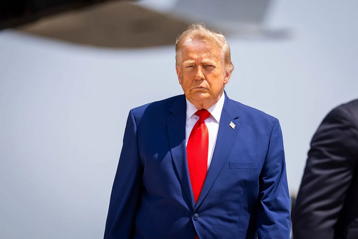 Trump ameaça bombardear Omã se país se entender com Teerão sobre Ormuz