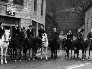 Voici l’histoire méconnue des bibliothécaires à cheval, ces femmes qui traversaient les montagnes au service des pauvres