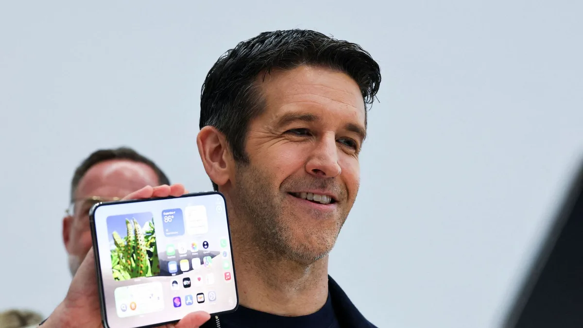 ¿Sin arruga en la pantalla? Lo que Apple esconde en la letra pequeña del nuevo iPhone Duo