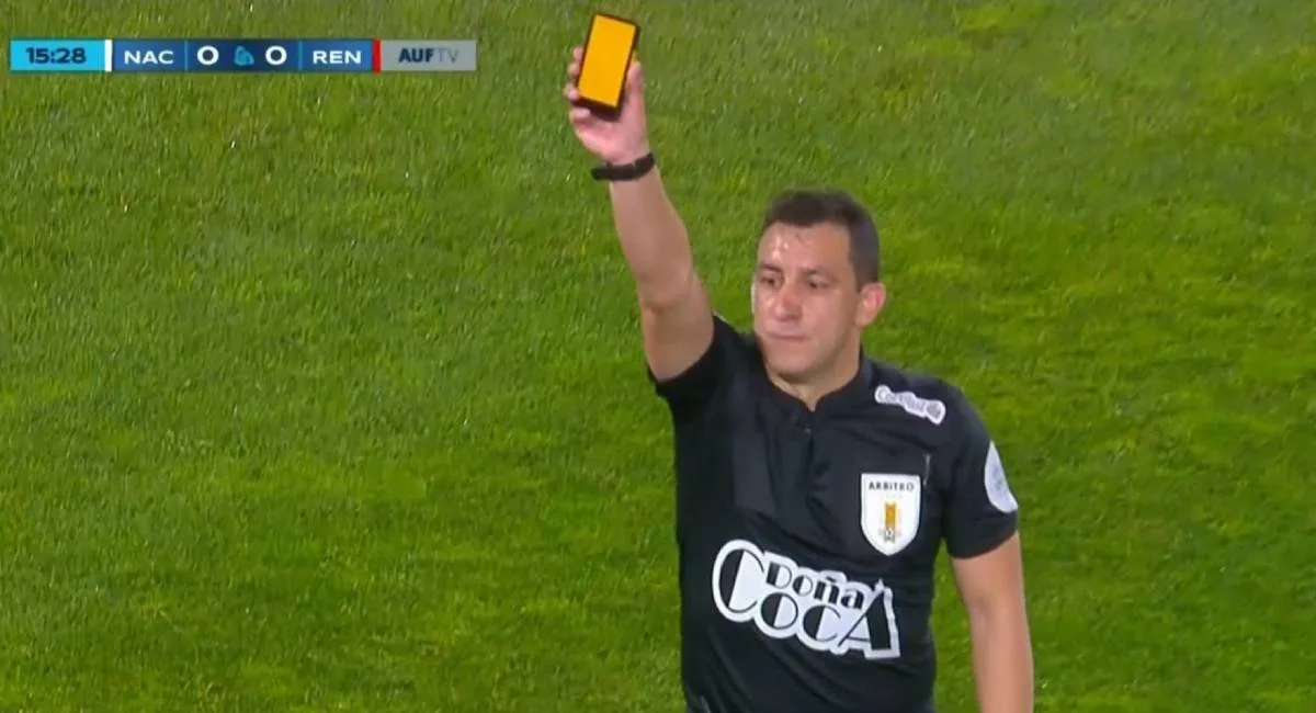 La última ‘locura’ en el fútbol: tarjetas virtuales
