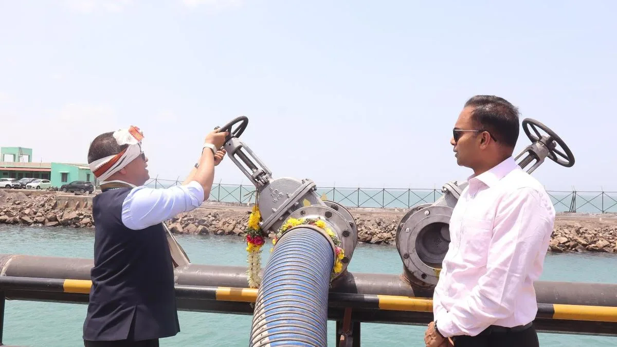 V. O. C. Port handles first crude palm oil vessel at modified Coal Jetty - 2