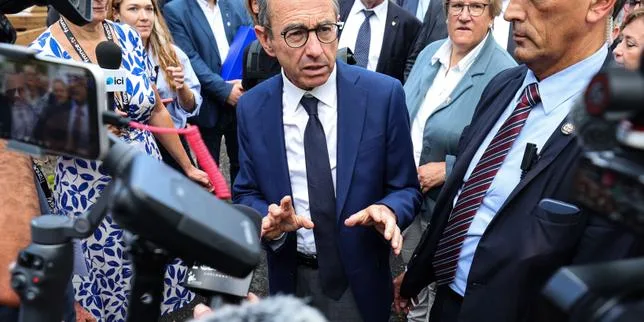 Bruno Retailleau veut « une révolution culturelle » pour l’école et plaide pour la fin du collège unique dans son programme pour la présidentielle