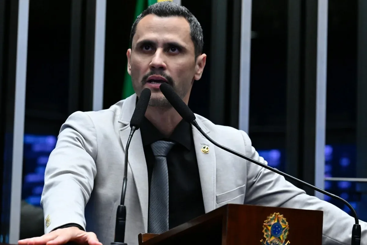 Cleitinho propõe renegociar dívida de MG e revisar incentivos fiscais