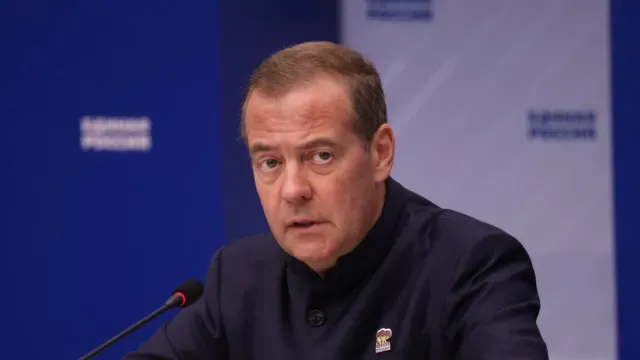 Medvedev defende controlo da Nestlé e Auchan: "Só entendem força bruta"