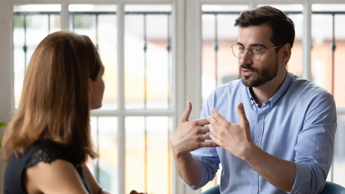 La psicología dice que las personas que revelan sus problemas rápido no son auténticas, sino muy ansiosas