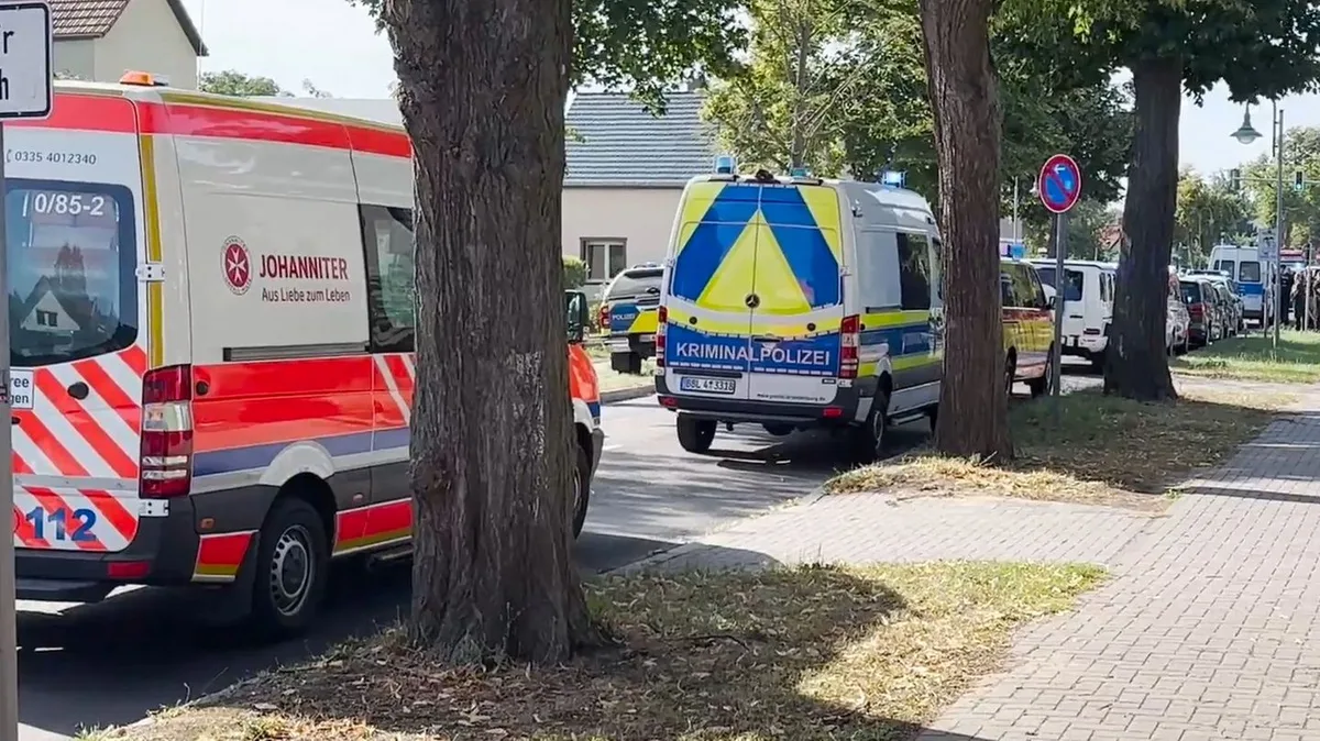 Brandenburg: Gewalttat an Schule: 19-Jähriger tötet Schülerin und einen Mann
