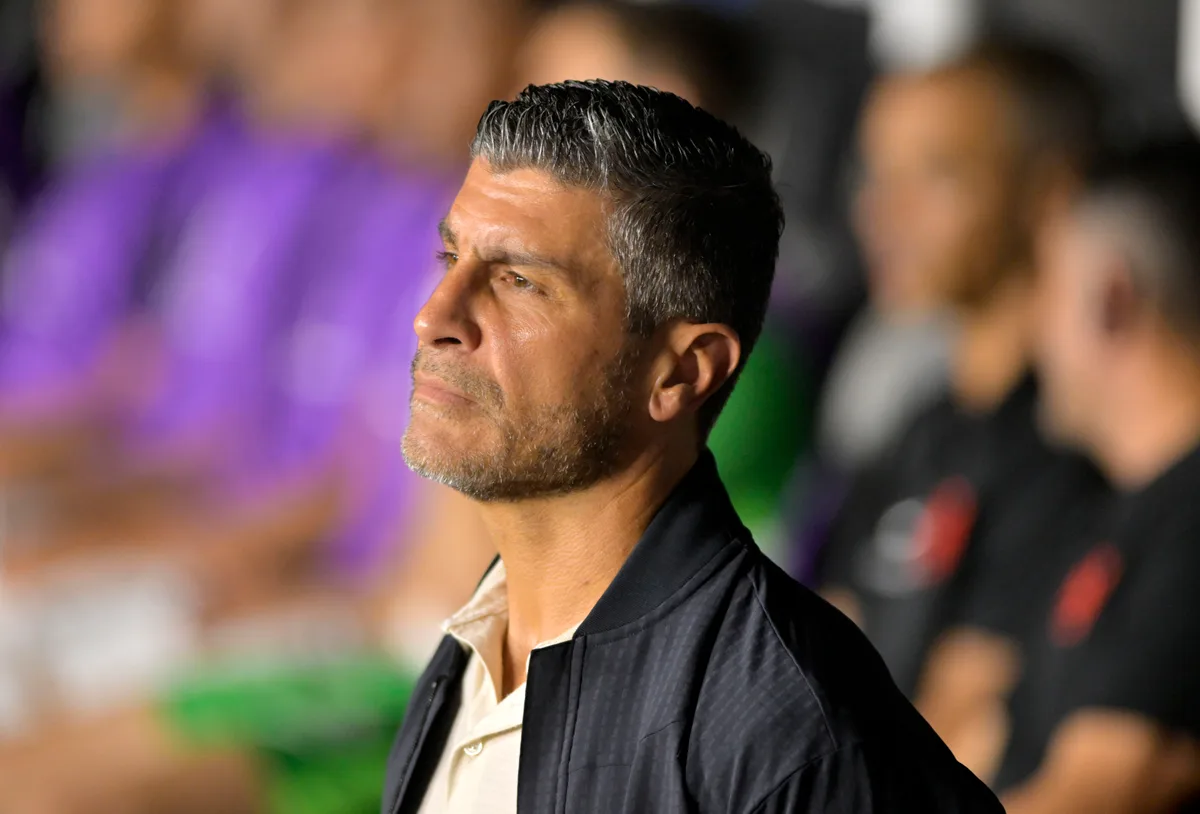 Pedro Emanuel diz que Vasco merecia ter vencido o Olimpia: "Baita atitude da equipe"