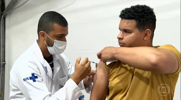 Surto de sarampo leva São Paulo e cidades da Grande SP a ampliar vacinação contra a doença