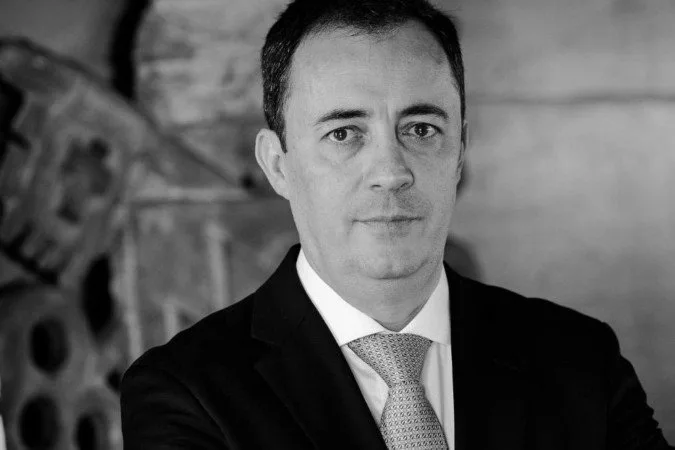 Reitor da PUC-PR morre em acidente nos EUA; aulas são suspensas