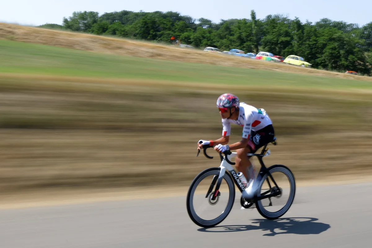¿Cómo le fue a Isaac del Toro en la etapa 2 del Tour de Alemania 2026?