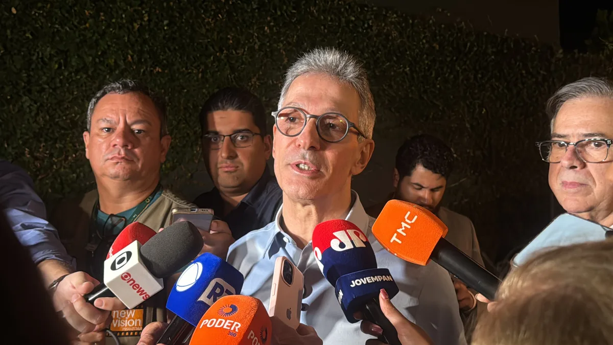 Zema: “Contra o PT voto até num copo”