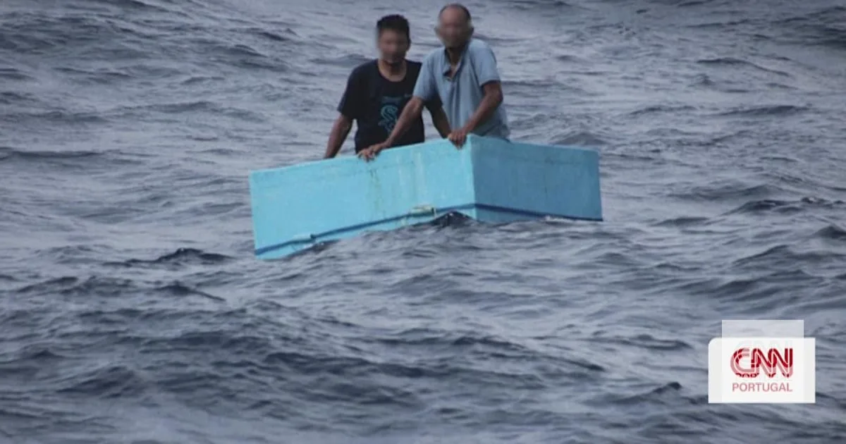 Cinco dias à deriva, sem comida nem água: pescadores são resgatados dentro de uma caixa térmica