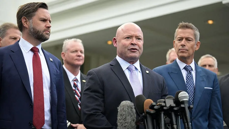 Powerful union leader backs Republican in key Senate showdown
