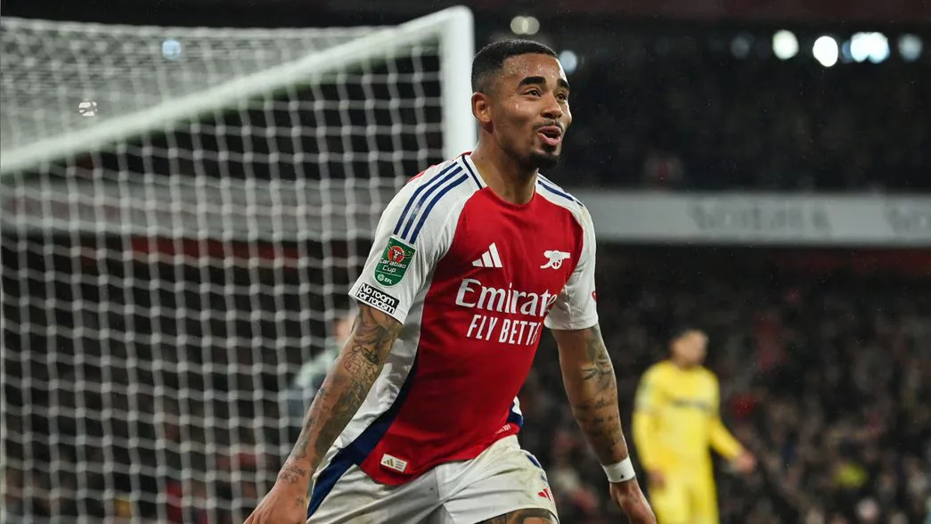Gabriel Jesus desembarca na Espanha para exames antes de assinar com o Barcelona
