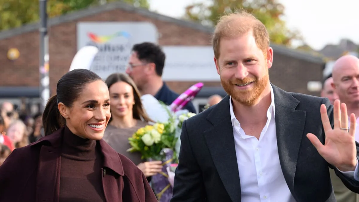 Jubel, Blumen und strahlende Gesichter – Harry und Meghan sind zurück in der Öffentlichkeit