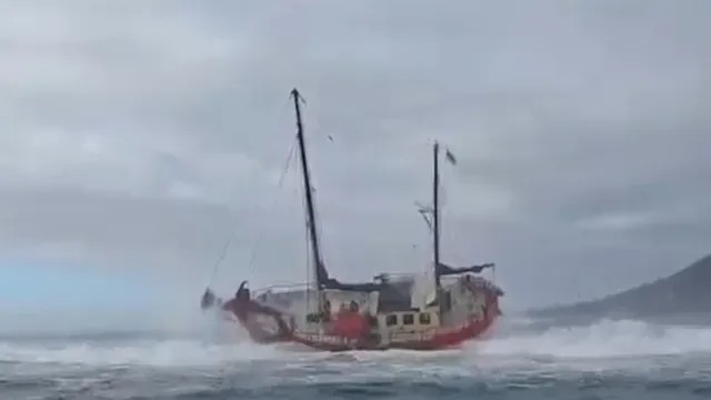 Veleiro alemão entra em dificuldades em Caminha. Tripulantes resgatados
