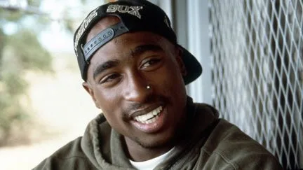 Un ancien membre d'un gang de Los Angeles reconnu coupable du meurtre de la légende du rap Tupac Shakur, trente ans après sa mort
