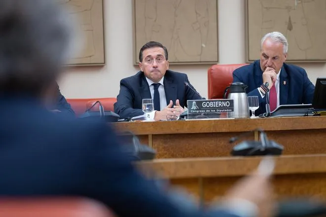 Albares exime a Marruecos de la entrada masiva en Ceuta e insiste en la "espiral" de un "bulo"