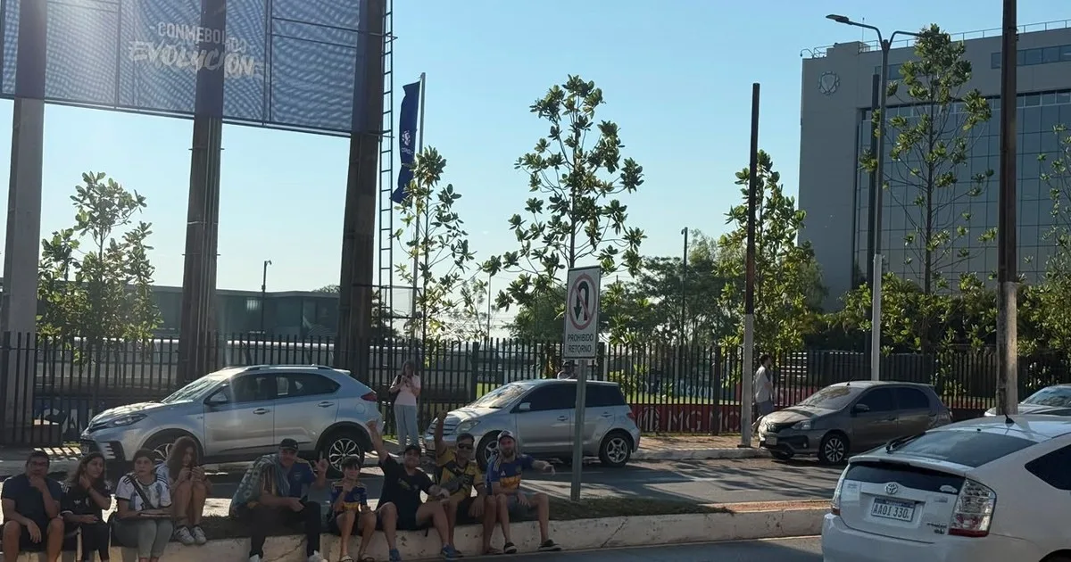 Boca ya está en Paraguay y espera por la revancha contra Recoleta