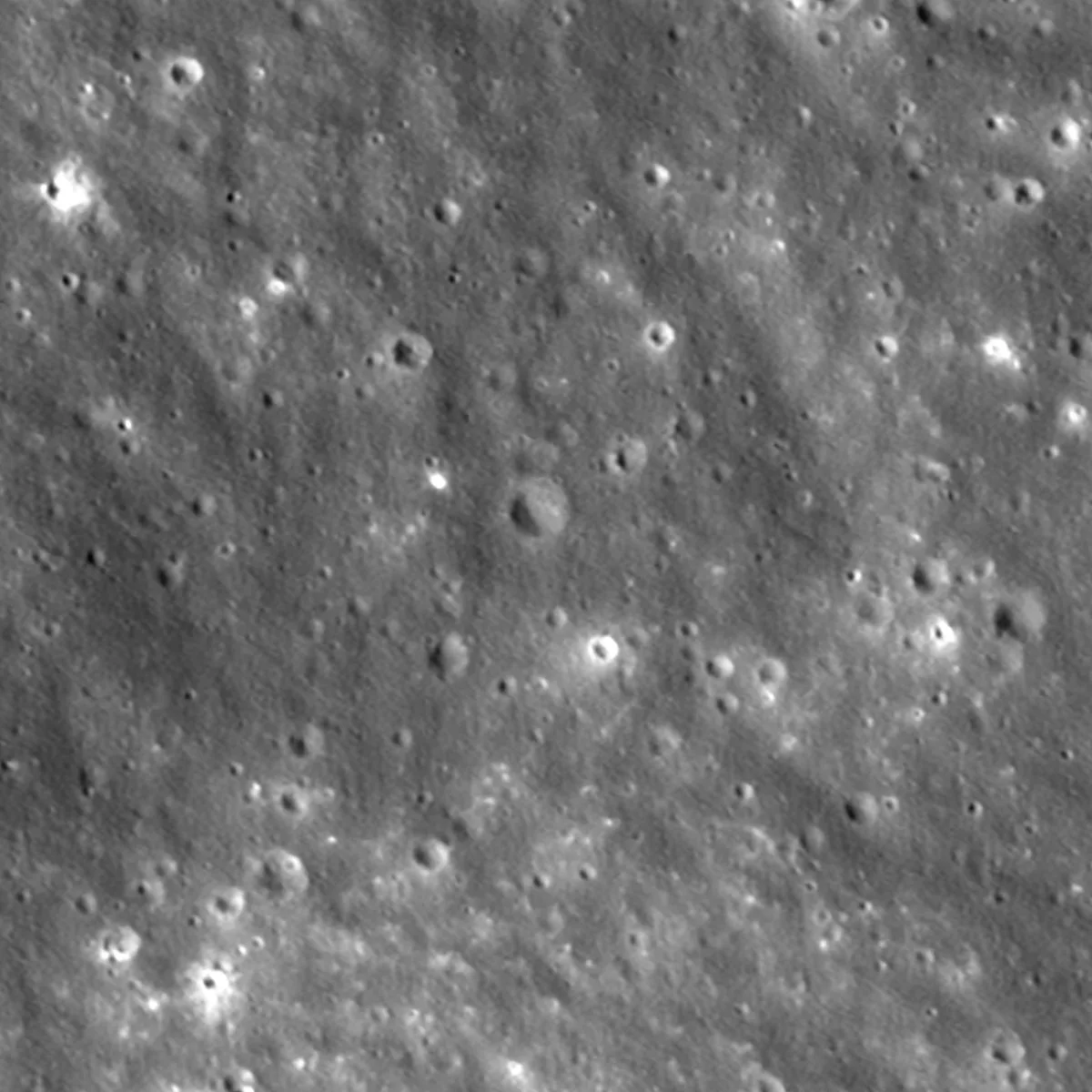 NASA revela cratera deixada por foguete da SpaceX que caiu na Lua