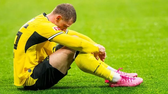 Fußball-Bundesliga: Beim BVB wächst der Druck: Karetsas-Sorge im Reisestress
