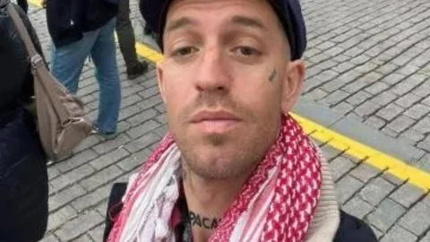 La Audiencia Nacional mantiene en prisión al activista propalestino Fergie Chambers hasta resolver su extradición a EEUU