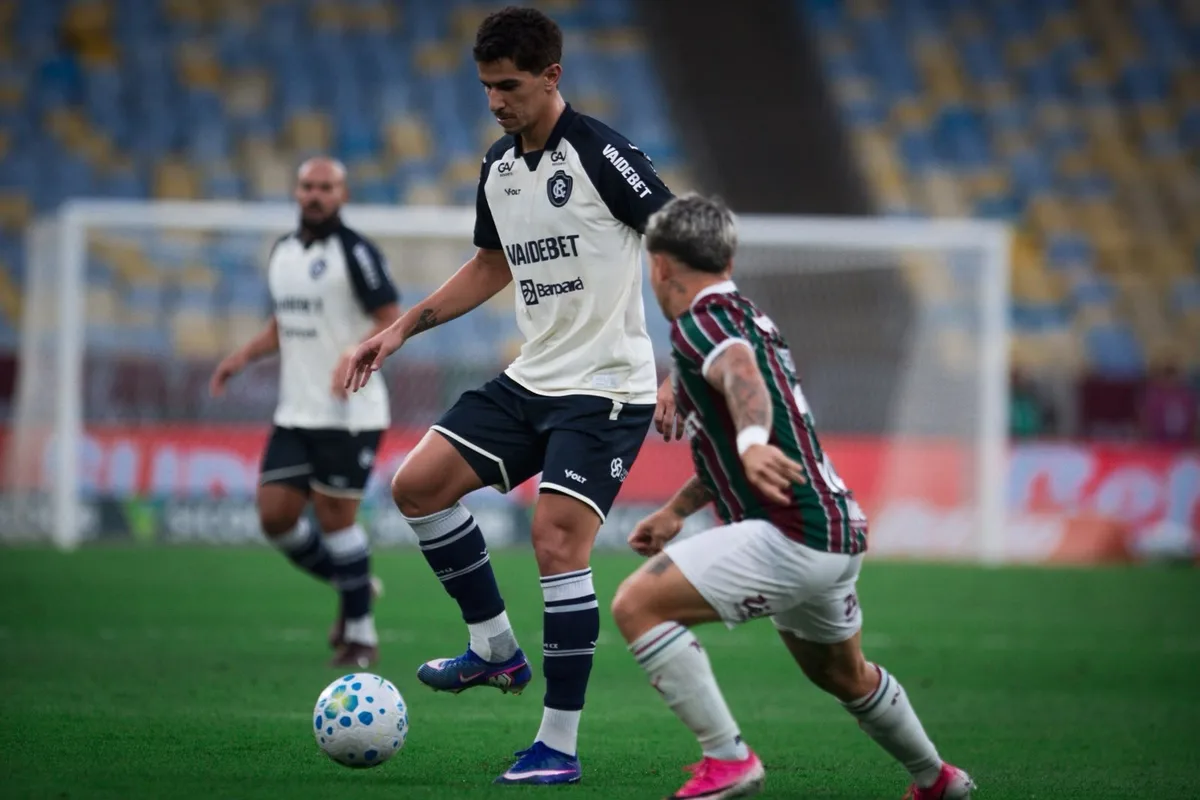 Bueno liga alerta no Remo e define foco: "Mais do que jogar bem, a gente tem que ganhar"