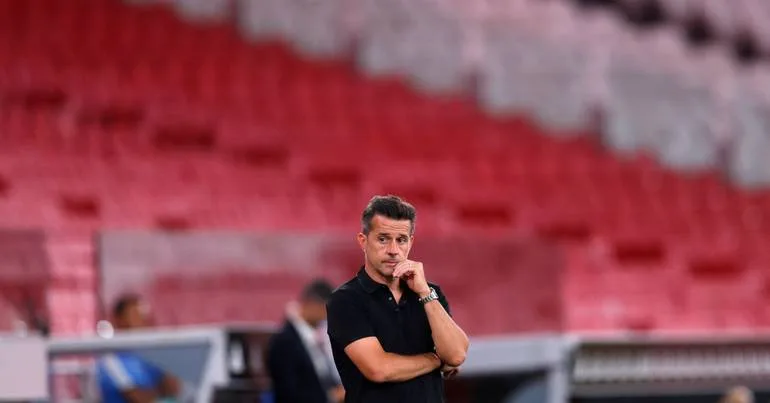 Marco Silva repete onze no arranque do playoff