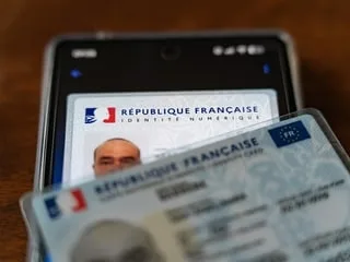 Carte d’identité numérique : pour quels gestes du quotidien peut-on l’utiliser ? On vous répond
