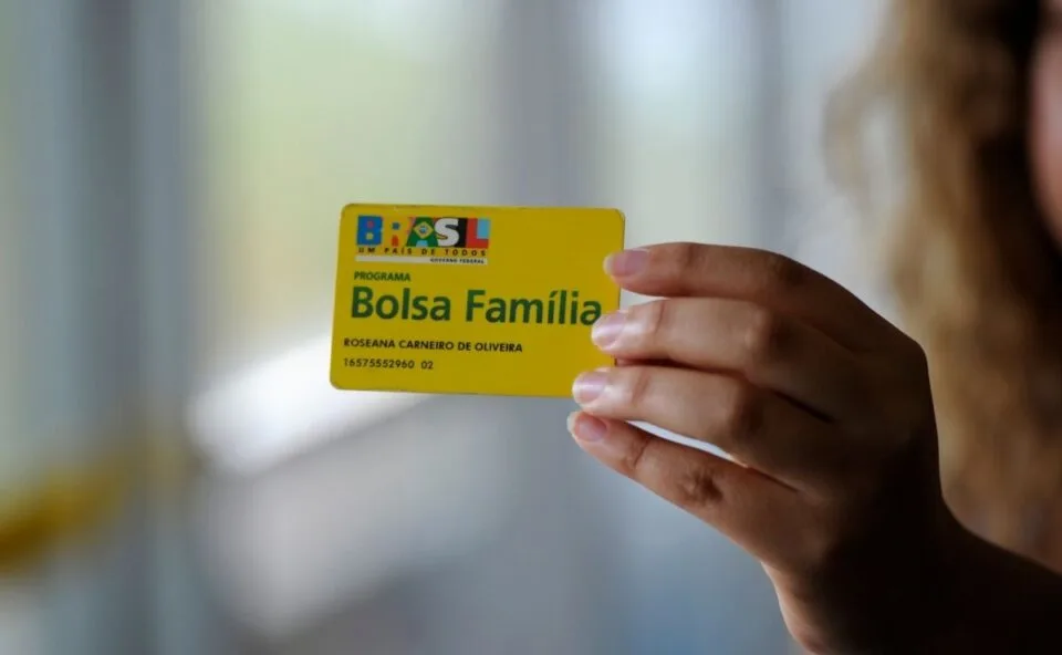 Bolsa Família não terá reajuste para 2027 e pagará R$ 157 bilhões para beneficiários; veja quem recebe