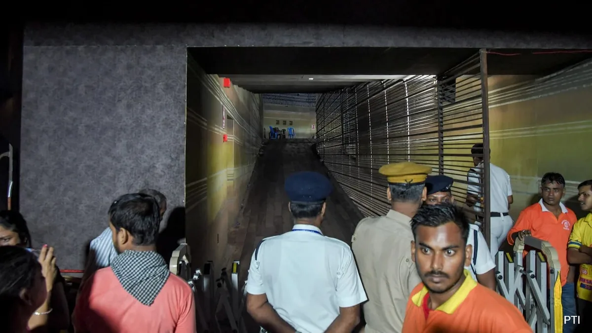 Organisers Among 7 Arrested For Kolkata Durga Puja Stampede That Killed 19
