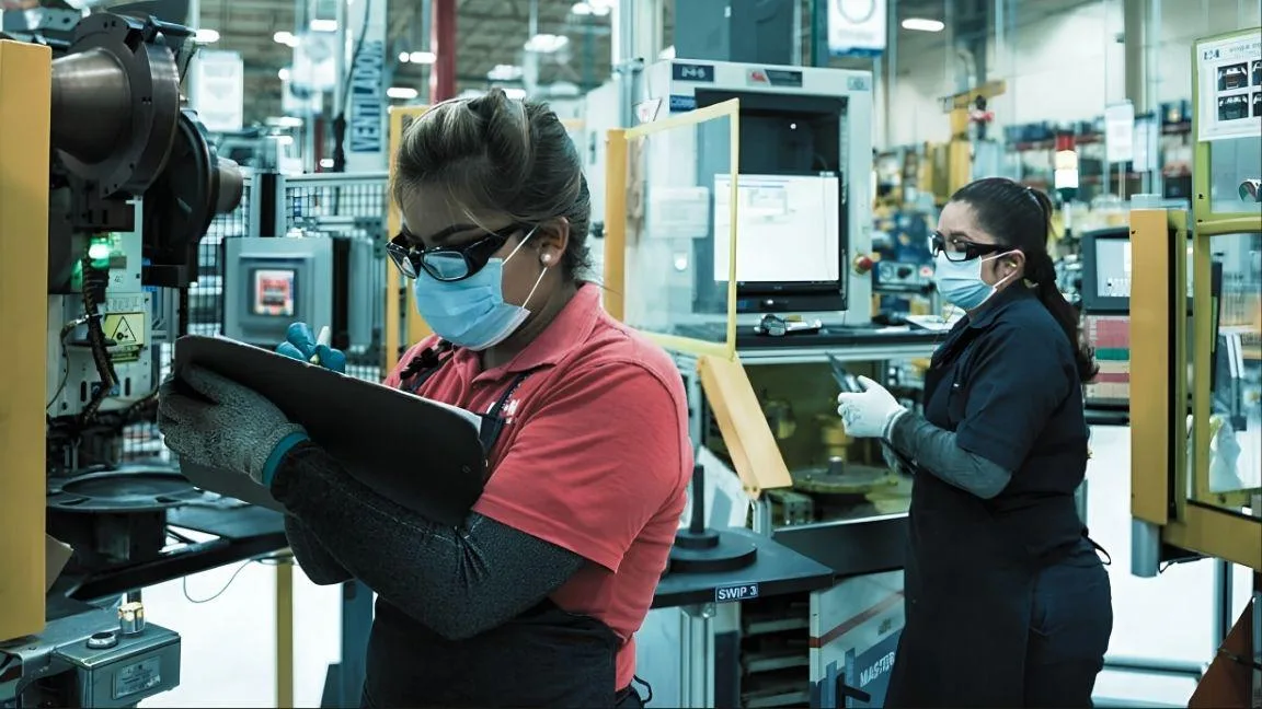 México: suman seis caídas anuales del personal ocupado del sector manufacturero en el 1er semestre de 2026