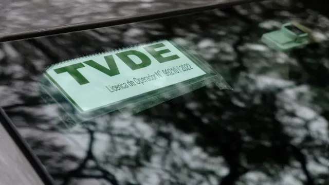 Promulgação da revisão da Lei dos TVDE mantém injustiça no setor