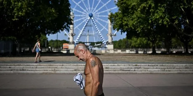 EN DIRECT, canicule : 80 départements en vigilance orange ; 50 présentent un risque « élevé » aux incendies