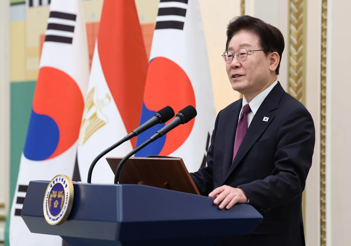 李 대통령 지지율 37%…취임 후 최저 수준 유지 [한국갤럽]