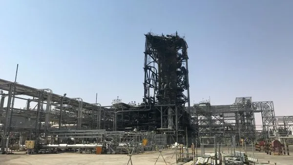 Хуситы заявили об атаке беспилотниками на НПЗ Saudi Aramco